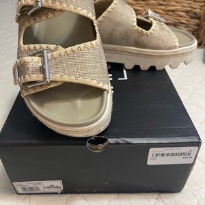 Stylish Tan women’s sandals